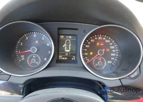 2010 Volkswagen Gti 2-Door z USA, uszkodzony, nr VIN WVWED7AJ2AW204811